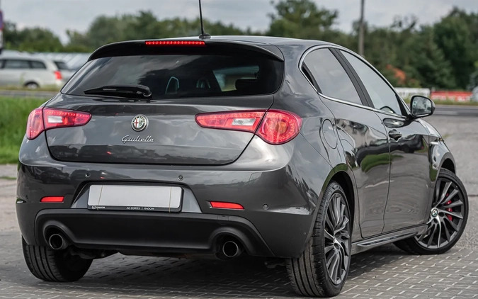Alfa Romeo Giulietta cena 54800 przebieg: 188000, rok produkcji 2016 z Radom małe 436